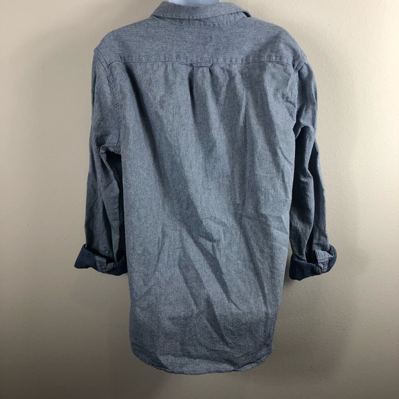 3/$20 Gap Button Up size L - Picture 4 of 4